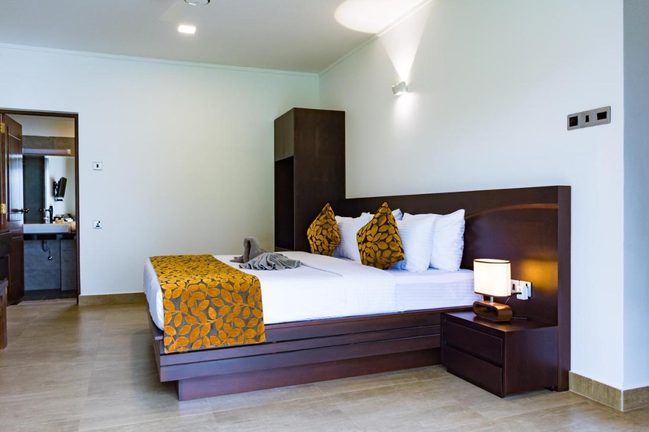 Bony'S Holiday Inn Negombo Exterior foto