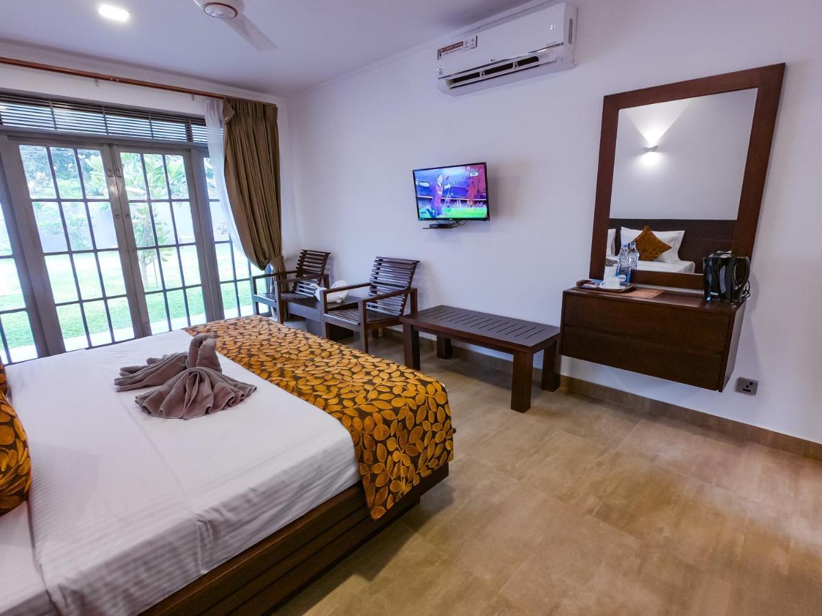 Bony'S Holiday Inn Negombo Exterior foto